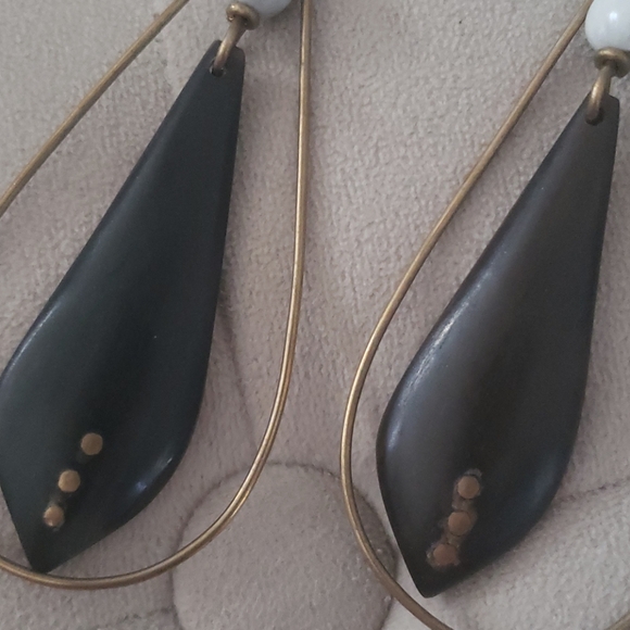 NWOT handmade drop earrings from Nigeria - Picture 4 of 8